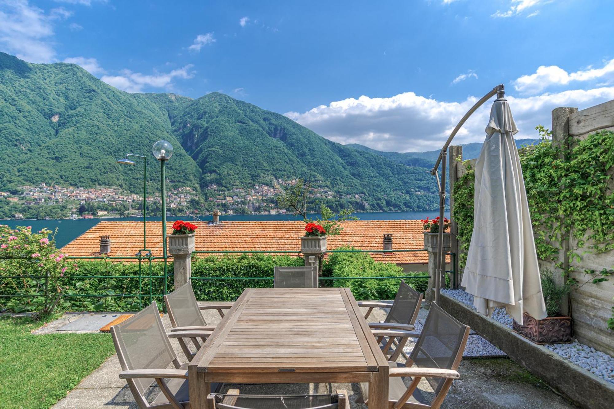 Casa Bambu - Splendida Vista Lago E Posto Auto Laglio Buitenkant foto